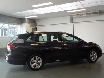 Volkswagen Golf Variant 1.0 eTSI Life Business Automaat,  Navigatie, Clima contro