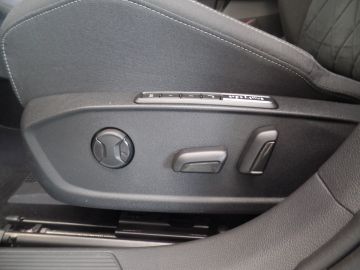 Volkswagen Golf Variant 1.0 eTSI Life Business Automaat,  Navigatie, Clima contro