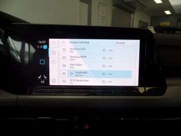 Volkswagen Golf Variant 1.0 eTSI Life Business Automaat,  Navigatie, Clima contro