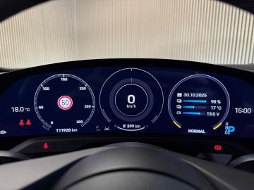 Porsche Taycan Performance 84 kWh 381 PK-WARMTEPOMP-ADAPTIEVE CRUISE-PASM-STOELV