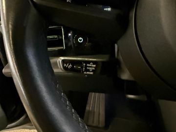 Porsche Taycan Performance 84 kWh 381 PK-WARMTEPOMP-ADAPTIEVE CRUISE-PASM-STOELV