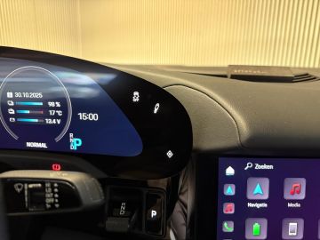 Porsche Taycan Performance 84 kWh 381 PK-WARMTEPOMP-ADAPTIEVE CRUISE-PASM-STOELV