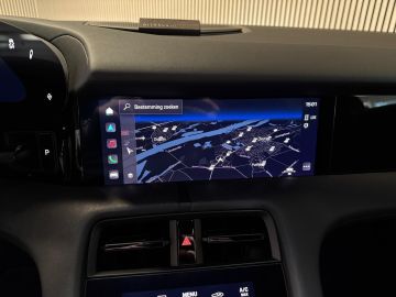 Porsche Taycan Performance 84 kWh 381 PK-WARMTEPOMP-ADAPTIEVE CRUISE-PASM-STOELV
