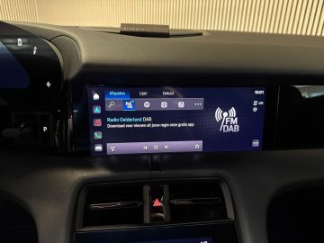 Porsche Taycan Performance 84 kWh 381 PK-WARMTEPOMP-ADAPTIEVE CRUISE-PASM-STOELV