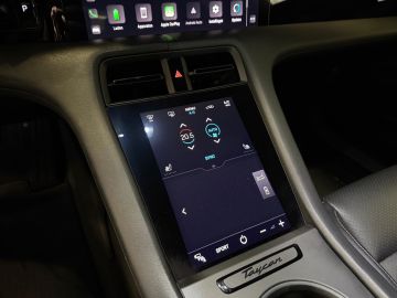 Porsche Taycan Performance 84 kWh 381 PK-WARMTEPOMP-ADAPTIEVE CRUISE-PASM-STOELV