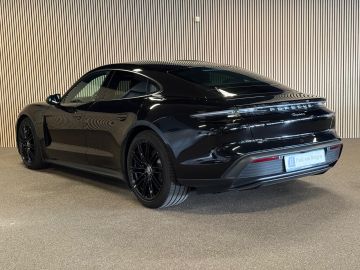 Porsche Taycan Performance 84 kWh 381 PK-WARMTEPOMP-ADAPTIEVE CRUISE-PASM-STOELV