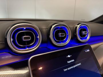 Mercedes-Benz C-Klasse 220D AMG STYLING-MEMORY-DISTRONIC-360 CAMERA-TREKHAAK-COMPLEET