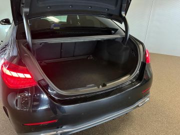 Mercedes-Benz C-Klasse 220D AMG STYLING-MEMORY-DISTRONIC-360 CAMERA-TREKHAAK-COMPLEET