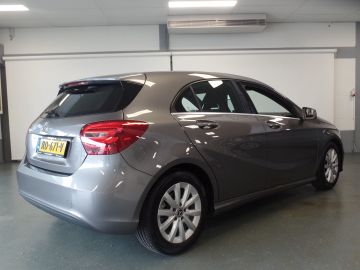 Mercedes-Benz A-Klasse 180 Business Solution Navigatie, Achteruitrijcamera, Cruise contr
