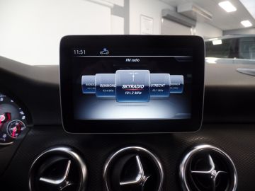 Mercedes-Benz A-Klasse 180 Business Solution Navigatie, Achteruitrijcamera, Cruise contr