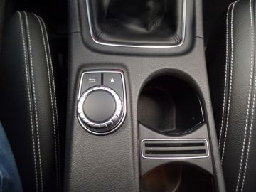 Mercedes-Benz A-Klasse 180 Business Solution Navigatie, Achteruitrijcamera, Cruise contr