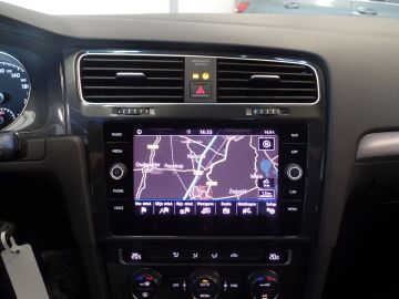 Volkswagen Golf 1.0 TSI Comfortline Navigatie, Clima controle, Cruise controle, P