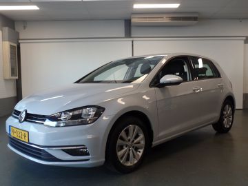 Volkswagen Golf 1.0 TSI Comfortline Navigatie, Clima controle, Cruise controle, P