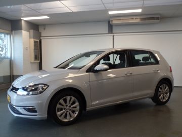 Volkswagen Golf 1.0 TSI Comfortline Navigatie, Clima controle, Cruise controle, P