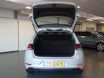 Volkswagen Golf 1.0 TSI Comfortline Navigatie, Clima controle, Cruise controle, P