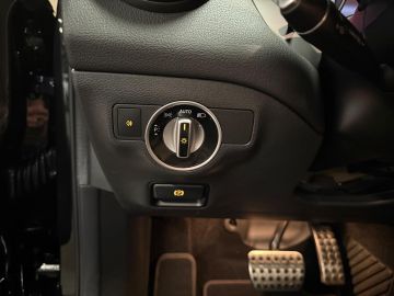 Mercedes-Benz GLA 200 AMG STYLING-PANORAMA-STOELVERWARMING-XENON-TREKHAAK-DEALER ON