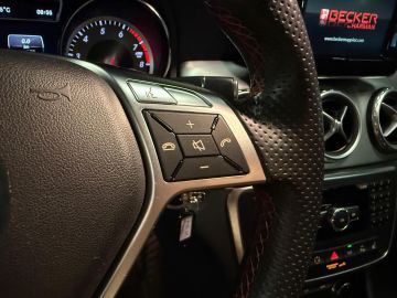 Mercedes-Benz GLA 200 AMG STYLING-PANORAMA-STOELVERWARMING-XENON-TREKHAAK-DEALER ON
