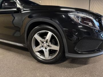 Mercedes-Benz GLA 200 AMG STYLING-PANORAMA-STOELVERWARMING-XENON-TREKHAAK-DEALER ON