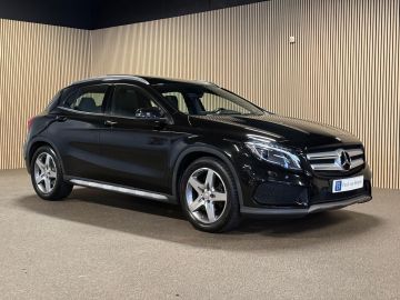 Mercedes-Benz GLA 200 AMG STYLING-PANORAMA-STOELVERWARMING-XENON-TREKHAAK-DEALER ON