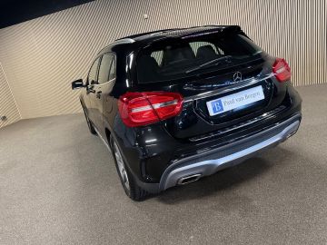 Mercedes-Benz GLA 200 AMG STYLING-PANORAMA-STOELVERWARMING-XENON-TREKHAAK-DEALER ON