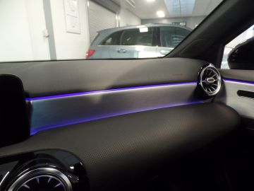 Mercedes-Benz A-Klasse 180 Business Solution AMG Full options, Amg pakket!!, Navigatie, 