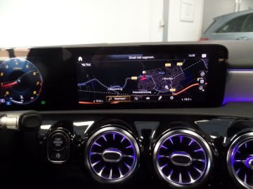 Mercedes-Benz A-Klasse 180 Business Solution AMG Full options, Amg pakket!!, Navigatie, 