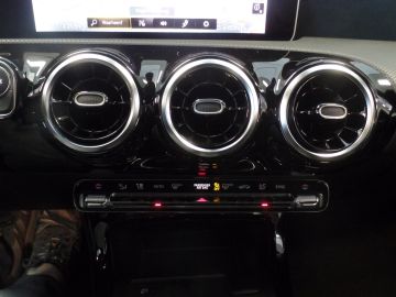 Mercedes-Benz A-Klasse 160 Advantage AMG pakket!! Full options, Navigatie, Achteruitrijc