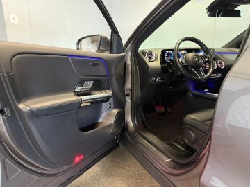 Mercedes-Benz EQA 300 4 Matic Progressive 67 kWh-5 JAAR GARANTIE-SOH 98%-DODEHOEK-C