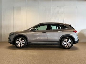 Mercedes-Benz EQA 300 4 Matic Progressive 67 kWh-5 JAAR GARANTIE-SOH 98%-DODEHOEK-C
