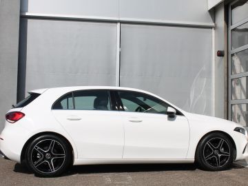 Mercedes-Benz A-Klasse 180/Style/Led/Cruise/Navi/Camera/18 inch AMG/Progressive diffuser