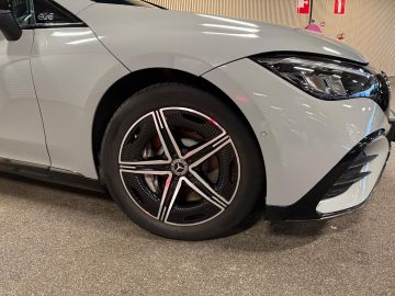 Mercedes-Benz EQE 300 AMG Styling 89 kWh-PANORAMA-NIGHT-MEMORY-ACC-CAMERA-ZEER COMP