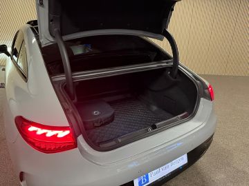 Mercedes-Benz EQE 300 AMG Styling 89 kWh-PANORAMA-NIGHT-MEMORY-ACC-CAMERA-ZEER COMP