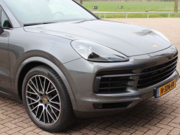 Porsche Cayenne 3.0 E Hybrid-PANORAMA-LUCHTVERING-SPORT CHRONO-ADAP. STOELEN-COMP