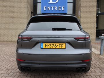 Porsche Cayenne 3.0 E Hybrid-PANORAMA-LUCHTVERING-SPORT CHRONO-ADAP. STOELEN-COMP