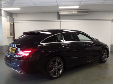 Mercedes-Benz CLA Shooting Brake 180 Prestige Automaat Navigatie, Achteruitrijcamer