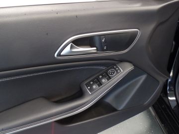 Mercedes-Benz CLA Shooting Brake 180 Prestige Automaat Navigatie, Achteruitrijcamer