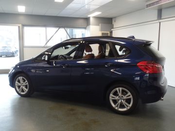 BMW 2 Serie Active Tourer 220i Executive Automaat 192pk!! Full options!, Navi