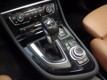 BMW 2 Serie Active Tourer 220i Executive Automaat 192pk!! Full options!, Navi