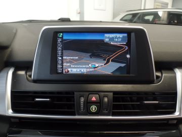 BMW 2 Serie Active Tourer 220i Executive Automaat 192pk!! Full options!, Navi