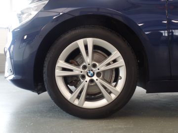 BMW 2 Serie Active Tourer 220i Executive Automaat 192pk!! Full options!, Navi