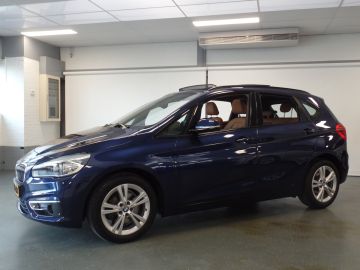 BMW 2 Serie Active Tourer 220i Executive Automaat 192pk!! Full options!, Navi