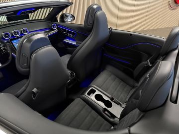 Mercedes-Benz CLE Cabriolet 200 AMG STYLING-AIRSCARF-MEMORY-360 CAMERA-TREKHAAK-ZEE