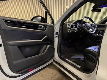 Porsche Cayenne Coupé 3.0 E-Hybrid-SPORT DESIGN-PANORAMA-18 WEGS-INNODRIVE-STOELV