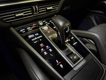 Porsche Cayenne Coupé 3.0 E-Hybrid-SPORT DESIGN-PANORAMA-18 WEGS-INNODRIVE-STOELV