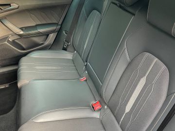 CUPRA Formentor 1.4 e-Hybrid VZ Performance - wegklapbare trekhaak - camera - app