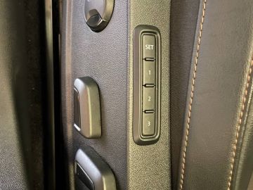 CUPRA Formentor 1.4 e-Hybrid VZ Performance - wegklapbare trekhaak - camera - app