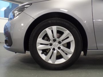 Peugeot 308 SW 1.2 PureTech Blue Lease Premium, Automaat!! Full options, Navi