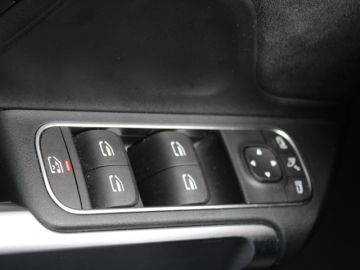 Mercedes-Benz EQB 300 4 Matic AMG STYLING-PANORAMADAK-MEMORY-DISCTRONIC-SFEER-COMPL