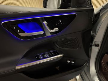 Mercedes-Benz C-Klasse 300e AMG STYLING-MEMORY-NIGHT-SFEERVERLICHTING-CARPLAY-ZEER COMPL