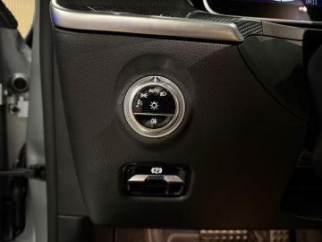 Mercedes-Benz C-Klasse 300e AMG STYLING-MEMORY-NIGHT-SFEERVERLICHTING-CARPLAY-ZEER COMPL